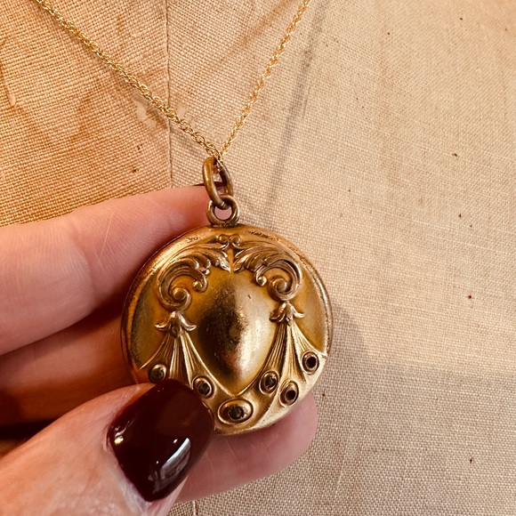 Vintage Art Deco Gold Filled Locket Pendant Necklace - Picture 3 of 9